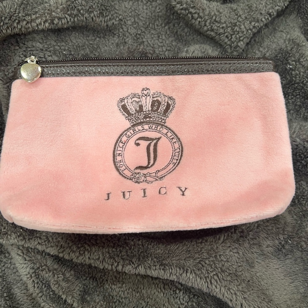 JUICY COUTURE POUCH